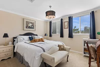 9183 E Laguna Way, Elk Grove, CA 95758 - Photo 16