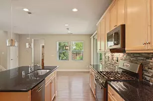 577 Lakeside Dr, Lathrop, CA 95330 - Photo 14