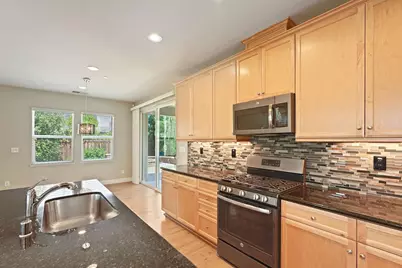 577 Lakeside Drive, Lathrop, CA 95330 - Photo 16