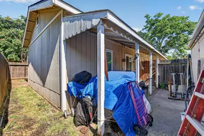 2297 Beaumont Street, Sacramento, CA 95815 - Photo 32