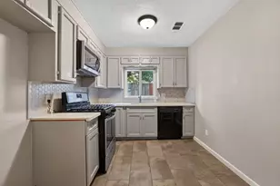 2297 Beaumont St, Sacramento, CA 95815 - Photo 6