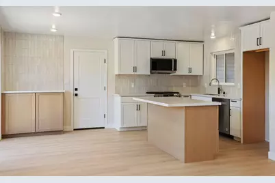 1901 W Locust Street, Lodi, CA 95242 - Photo 4
