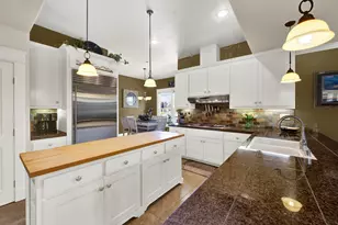 2101 Promenade Dr, Woodland, CA 95776 - Photo 8