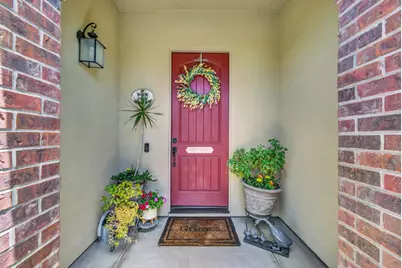 2101 Promenade Drive, Woodland, CA 95776 - Photo 2