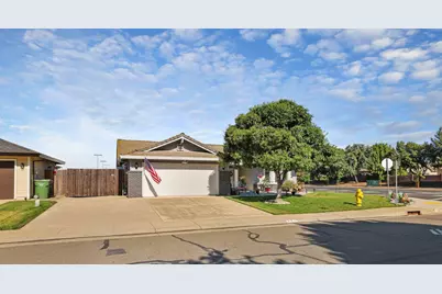 374 Sparrow Drive, Galt, CA 95632 - Photo 2