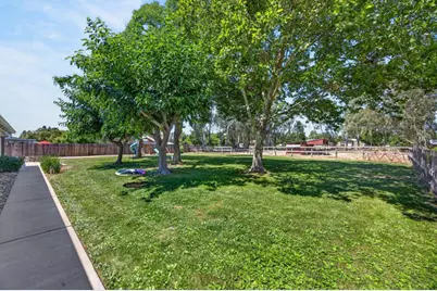 8333 Derringer Ct, Elverta, CA 95626 - Photo 10