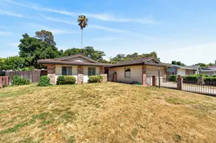 2615 Water Tree Way, Sacramento, CA 95826 - Photo 2