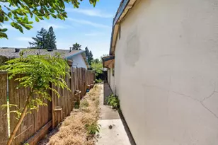2615 Water Tree Way, Sacramento, CA 95826 - Photo 38