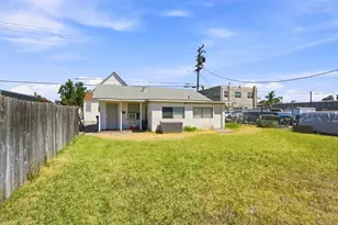 215 W 1st St, Ripon, CA 95366 - Photo 2