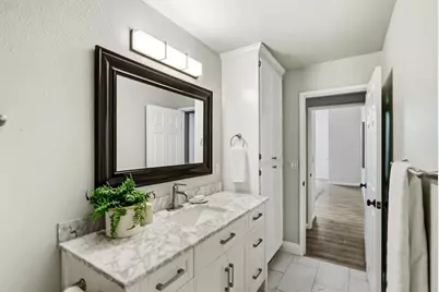 6481 Lake Park Drive, Sacramento, CA 95831 - Photo 24