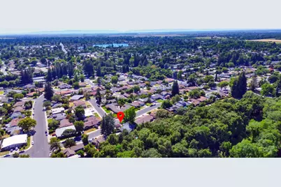 6481 Lake Park Drive, Sacramento, CA 95831 - Photo 58