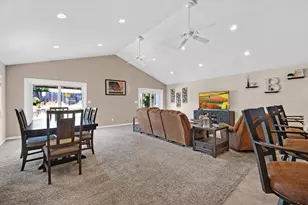 5563 Vassar Dr, San Jose, CA 95118 - Photo 10