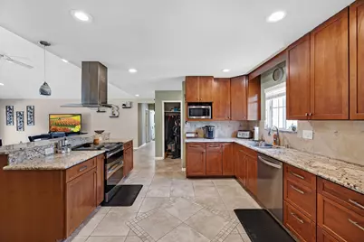 5563 Vassar Drive, San Jose, CA 95118 - Photo 6