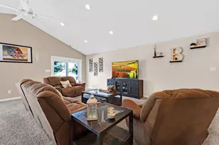 5563 Vassar Dr, San Jose, CA 95118 - Photo 12