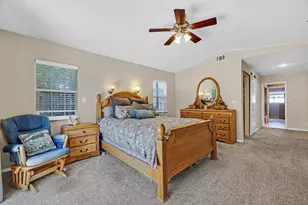 5563 Vassar Dr, San Jose, CA 95118 - Photo 22