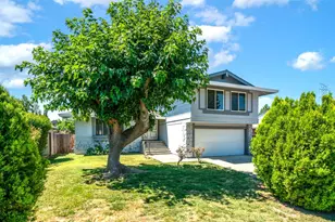 924 Regatta Dr, Sacramento, CA 95833 - Photo 2