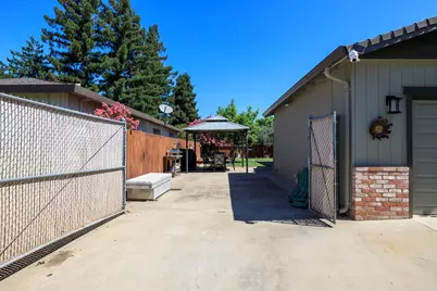 600 Zinfandel Drive, Escalon, CA 95320 - Photo 4