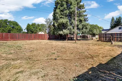 916 Elm Avenue, Modesto, CA 95354 - Photo 30