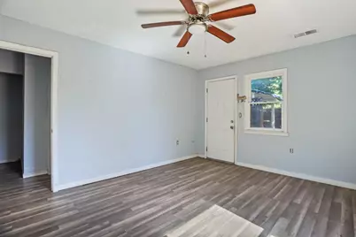 916 Elm Avenue, Modesto, CA 95354 - Photo 38
