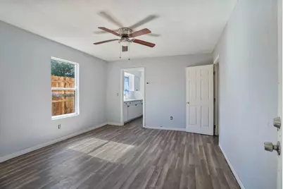 916 Elm Avenue, Modesto, CA 95354 - Photo 36