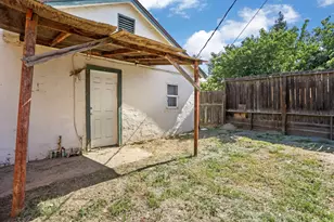 916 Elm Ave, Modesto, CA 95354 - Photo 52
