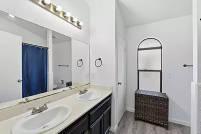8467 Carlin Avenue, Sacramento, CA 95823 - Photo 28