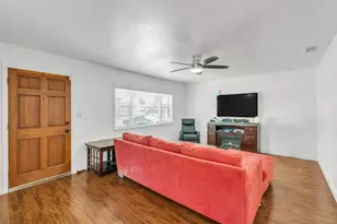 7718 Laurie Way, Sacramento, CA 95832 - Photo 4