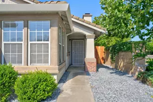 8458 Newby Way, Elk Grove, CA 95624 - Photo 4