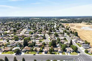 244 Wren Dr, Galt, CA 95632 - Photo 8