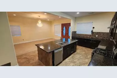 881 Douglas Street, West Sacramento, CA 95605 - Photo 8