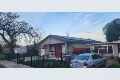 881 Douglas Street, West Sacramento, CA 95605 - Photo 2