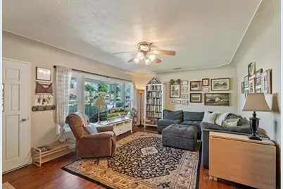 704 N Crescent Avenue, Lodi, CA 95240 - Photo 6
