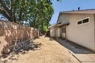 27 Rock Hill Ct, Sacramento, CA 95833 - Photo 40
