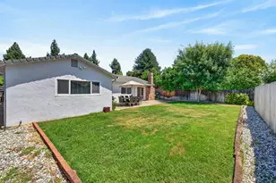 8030 La Riviera Dr, Sacramento, CA 95826 - Photo 18