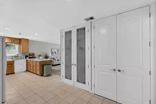 8030 La Riviera Dr, Sacramento, CA 95826 - Photo 8