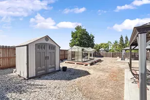 10689 Wellington Cir, Stockton, CA 95209 - Photo 36
