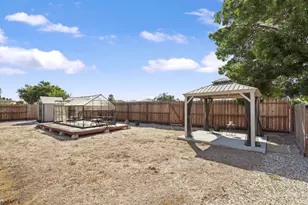 10689 Wellington Cir, Stockton, CA 95209 - Photo 34