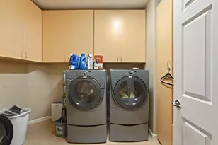 10689 Wellington Cir, Stockton, CA 95209 - Photo 22