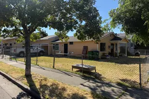 1749 S American St, Stockton, CA 95206 - Photo 2