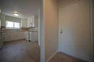5853 Diablo Dr, Sacramento, CA 95842 - Photo 6