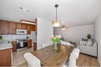 8668 Western Sun Way, Sacramento, CA 95828 - Photo 10