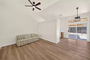 5529 W Norwich Ave, Fresno, CA 93722 - Photo 22