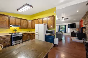 6470 Ridgeway Dr, Pollock Pines, CA 95726 - Photo 20