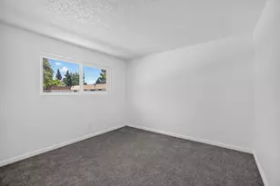 8828 La Riviera Dr, Sacramento, CA 95826 - Photo 20