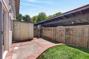 8828 La Riviera Dr, Sacramento, CA 95826 - Photo 26