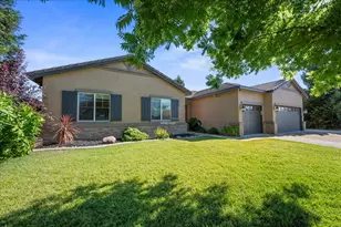 1080 Elk Hills Dr, Galt, CA 95632 - Photo 2