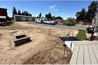 955 Elma St, Hickman, CA 95323 - Photo 12