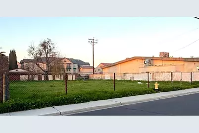 237 Bernell Avenue, Turlock, CA 95380 - Photo 2