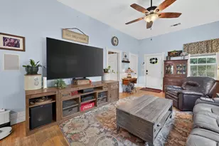 407 Second St, Yuba City, CA 95991 - Photo 8