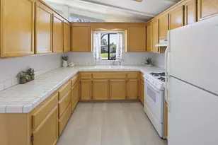 5709 El Campo Way, North Highlands, CA 95660 - Photo 16
